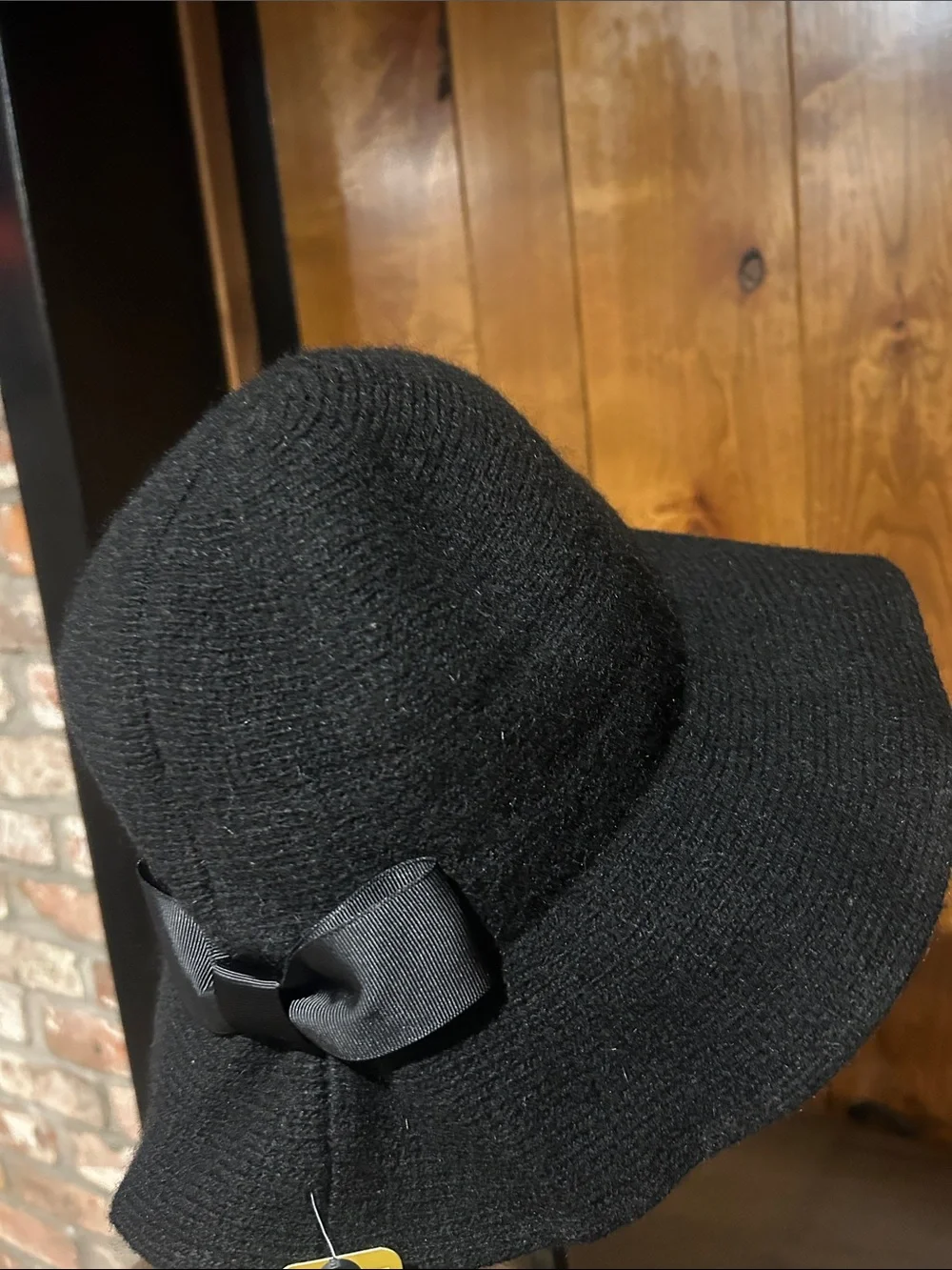 NWT Women’s Black Knit Cloche Hat with Bow